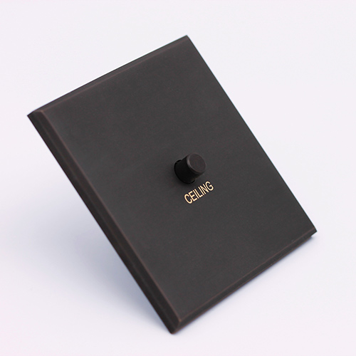 prise-bouton-collection-esprit-avec-gravure